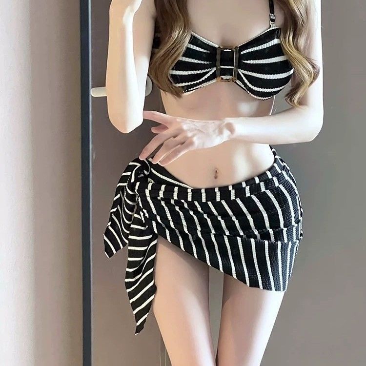 2026 New Women's Black Striped - Bikini Set Push Up 评论和价格